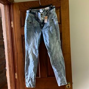 Signature fit jeans, light blue, tags still on!